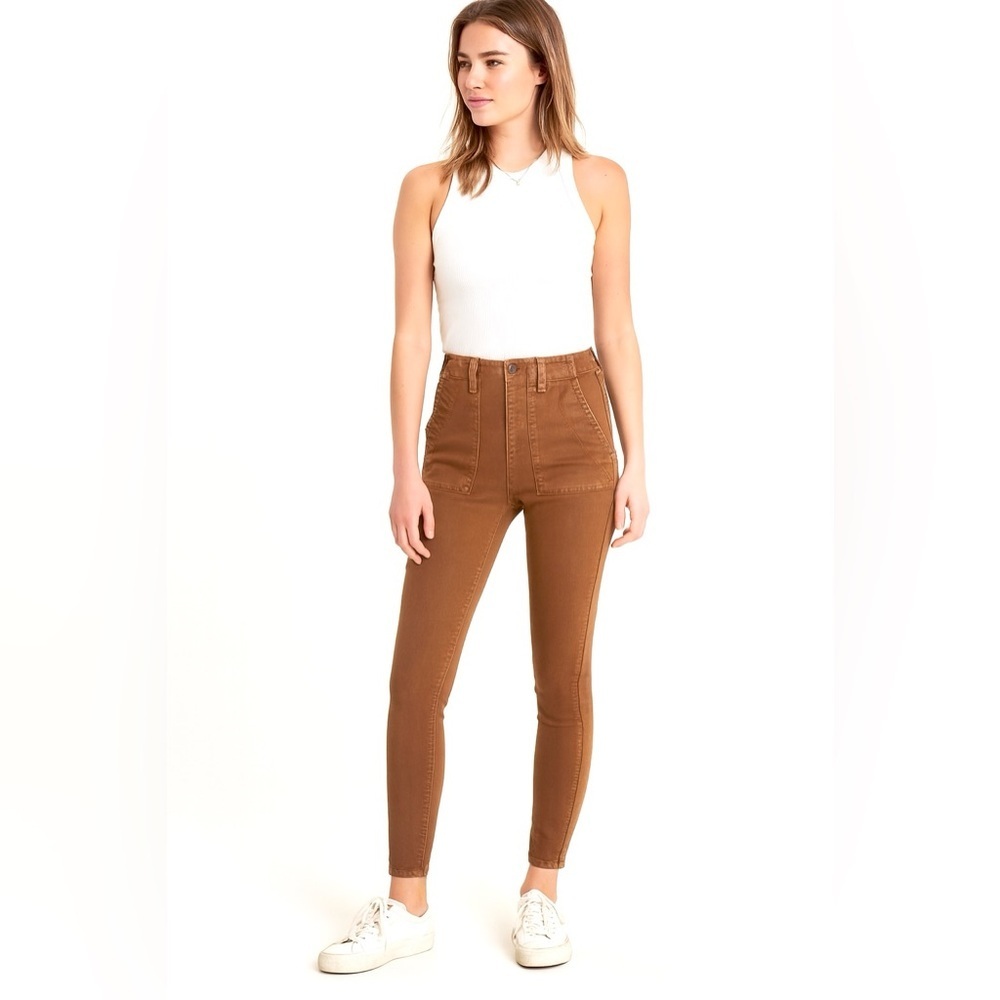 AE High-Waisted Brown Utility Jean Jegging - Size 6 🟰